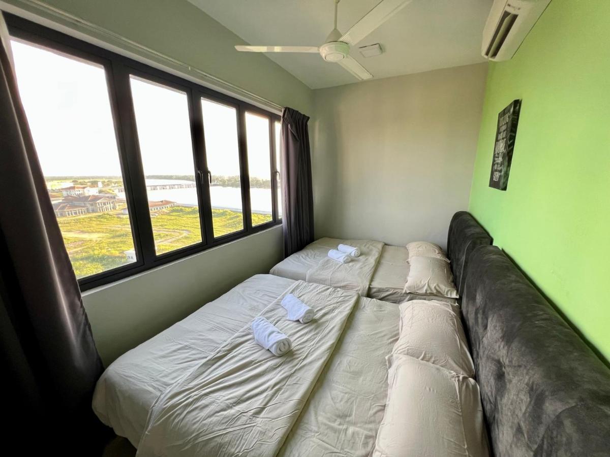 Riverview 8pax 2br In Kbtown Netflix, Wi-fi B-3a-5 * Kota Bharu