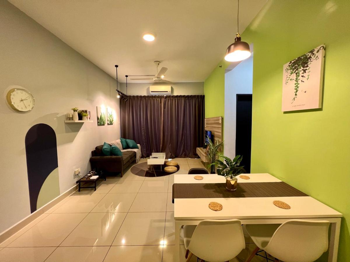 Riverview 8pax 2br In Kbtown Netflix, Wi-fi B-3a-5 Apartment Kota Bharu